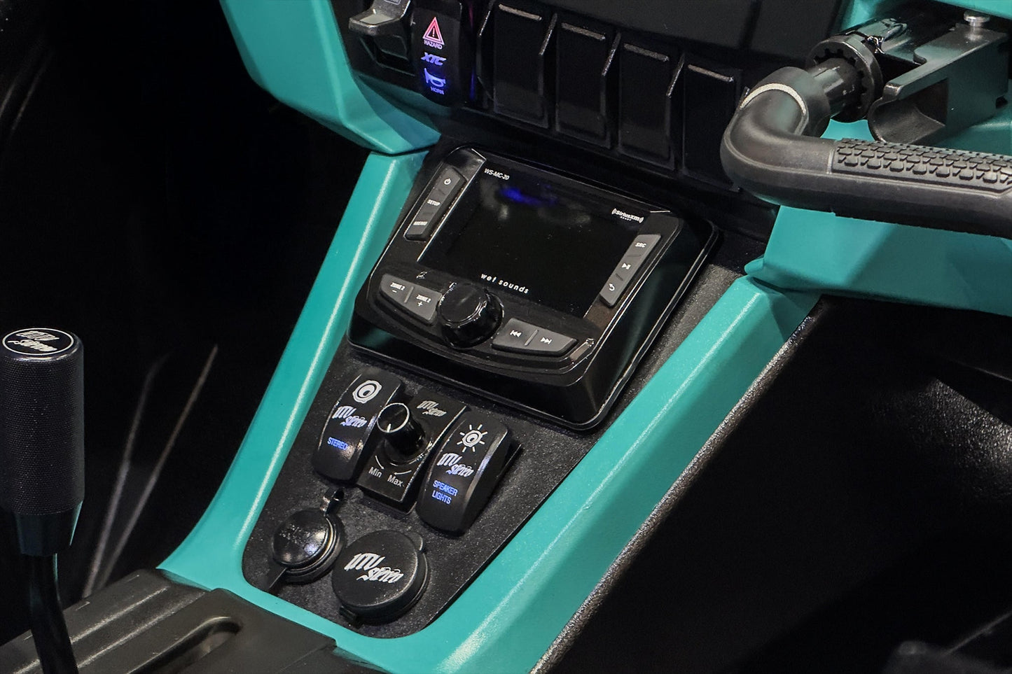'25 -'26 RZR® Pro Series Head Unit Mount | UTVS-PRO2-HUMT-DASHKIT-RKR